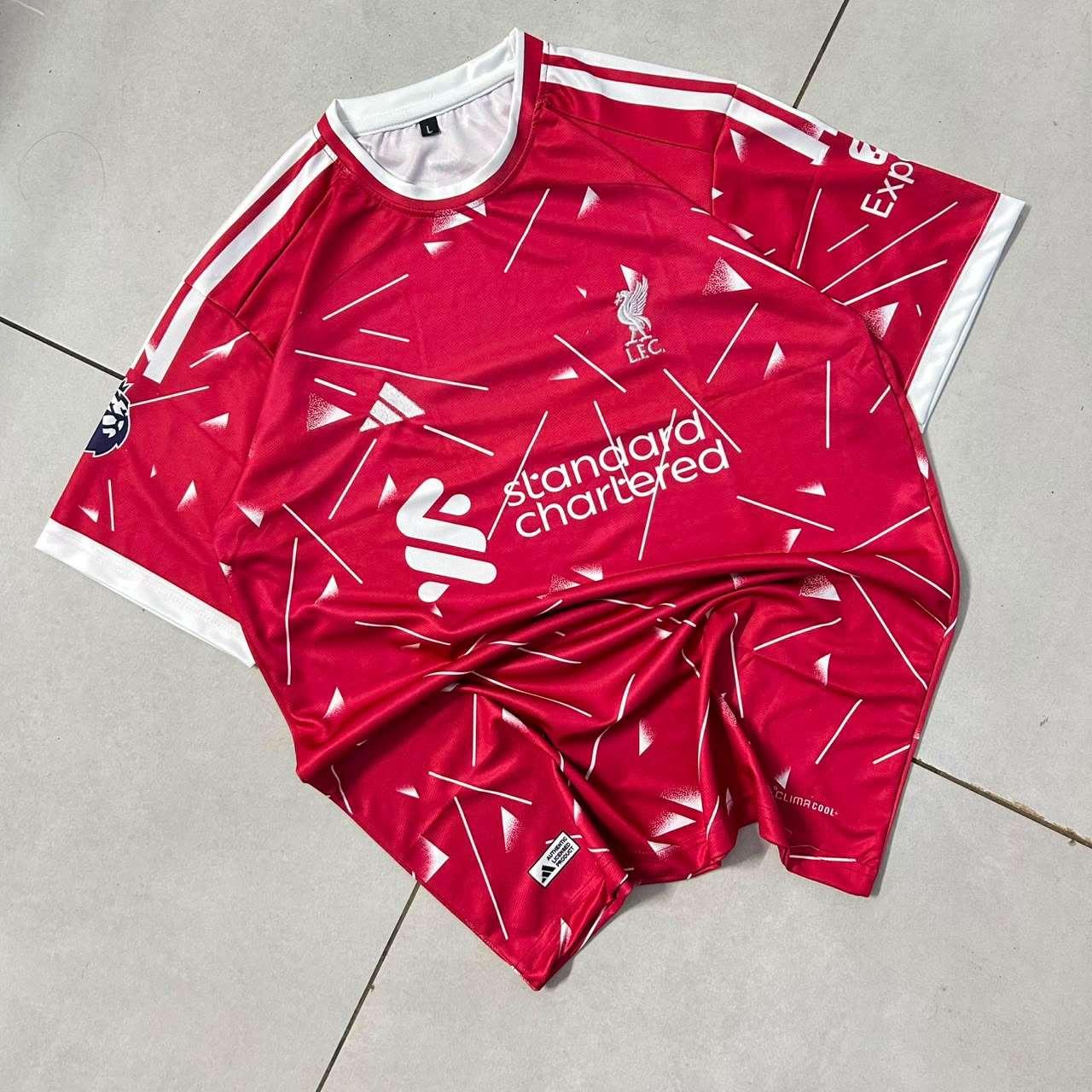 Liverpool 26/27 Home Kit - Image 1