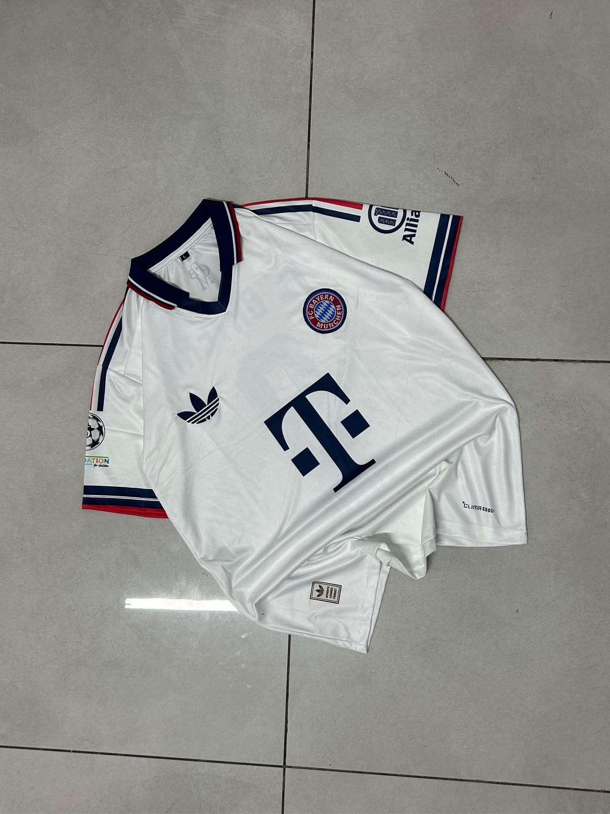 FC Bayern 26/27 Away Kit - Image 1
